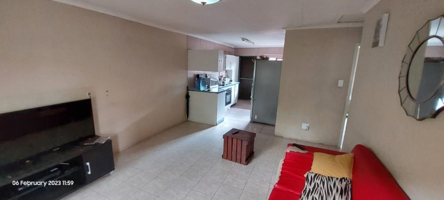 2 Bedroom Property for Sale in Geelhoutpark North West